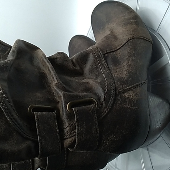 Bare Traps 6M brown heeled boots 👢 - Picture 3 of 7